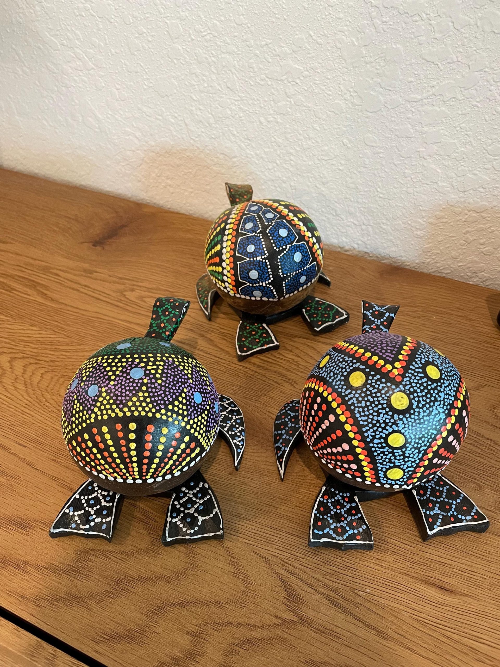 Handmade Painted Coconut Shell Turtle Bobblehead – Coastal Decor