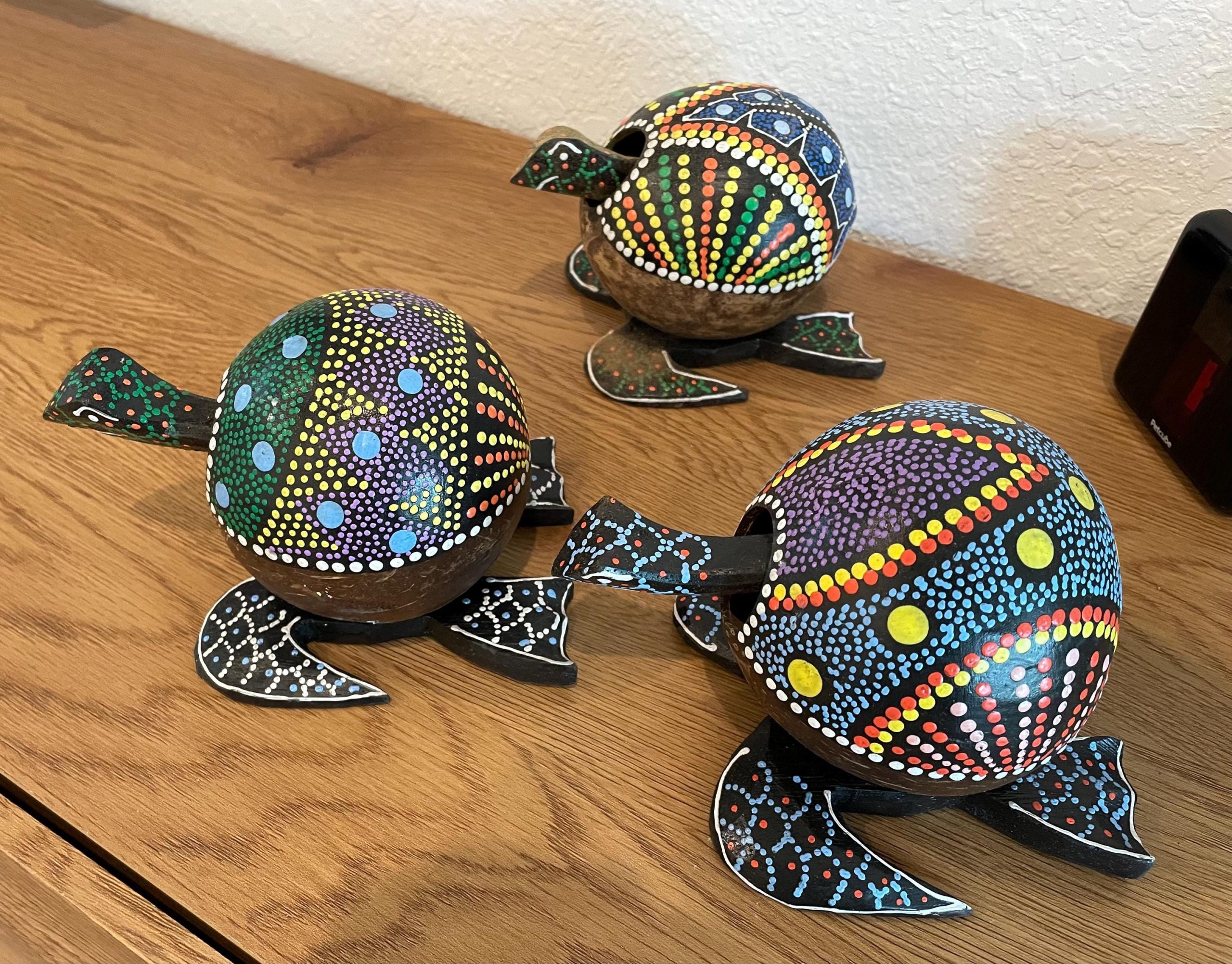 Handmade Painted Coconut Shell Turtle Bobblehead – Coastal Decor - Image 2