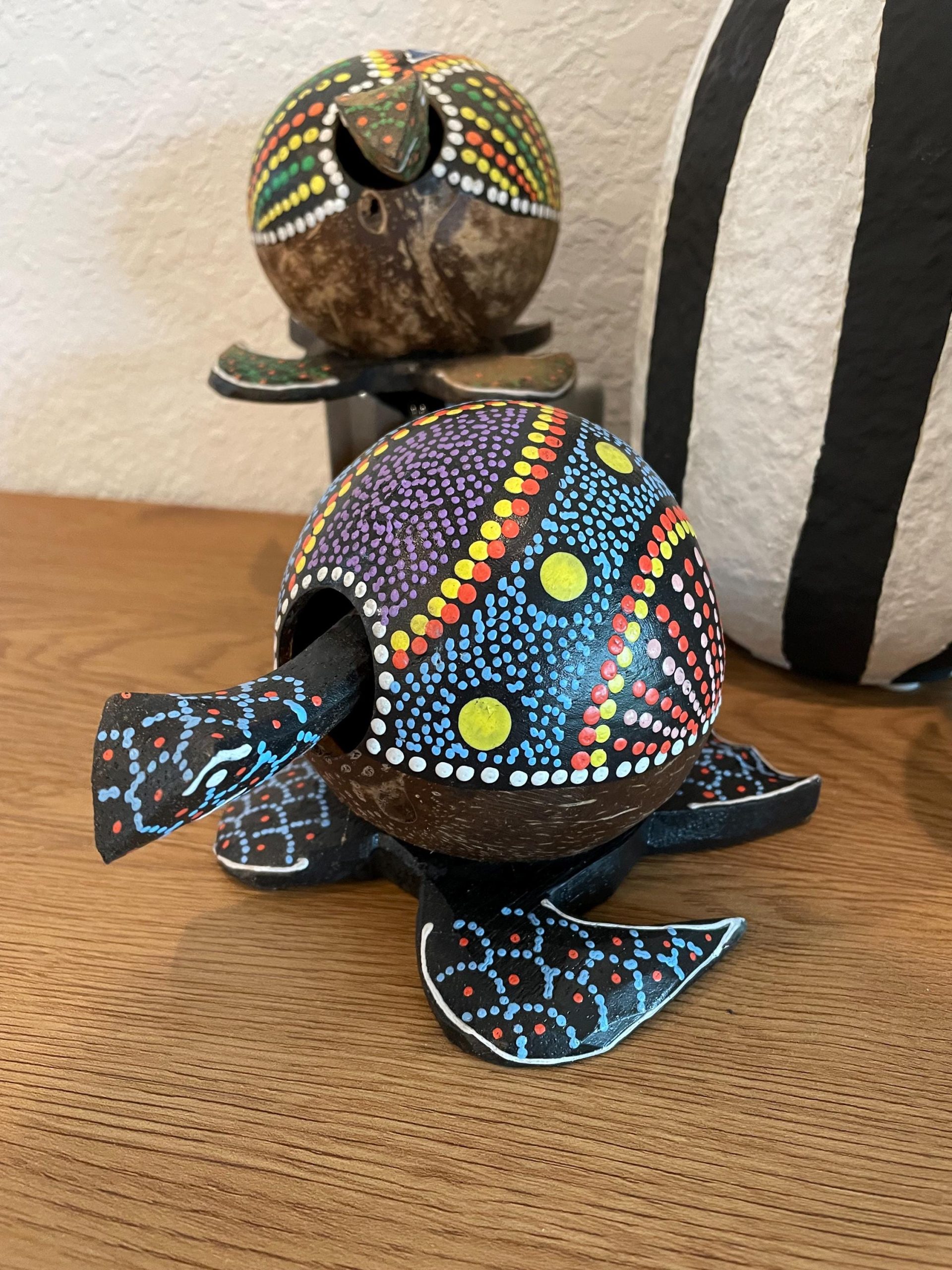 Handmade Painted Coconut Shell Turtle Bobblehead – Coastal Decor - Image 8